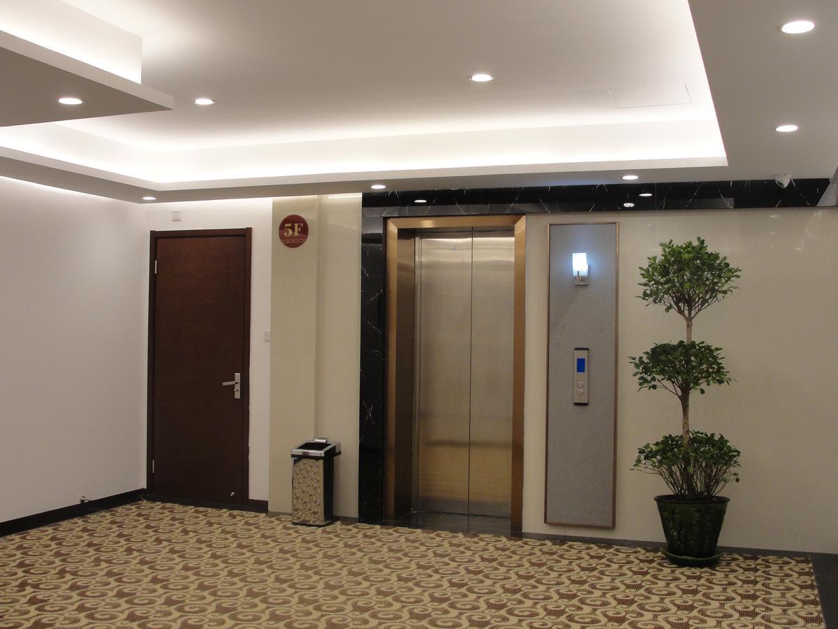 Royal Holiday Hotel Yangon Exterior foto