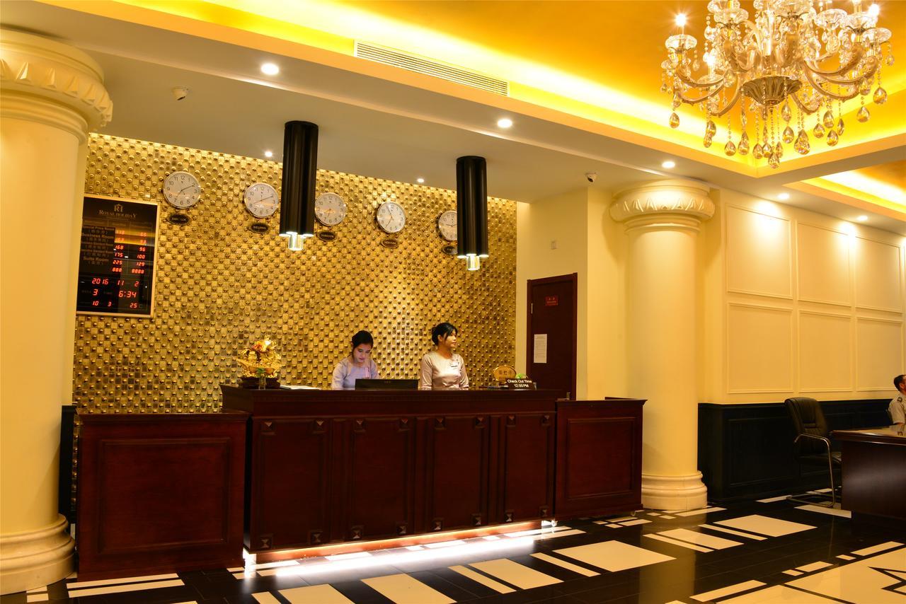 Royal Holiday Hotel Yangon Exterior foto